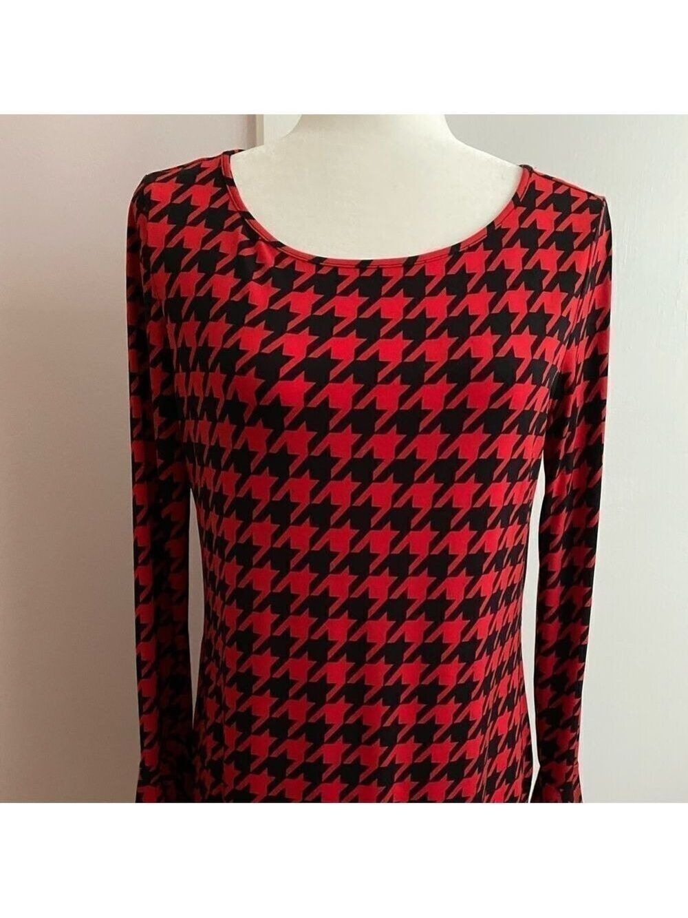 Chaus Red Black Houndstooth Bell Sleeve Top Size Small - Picture 2 of 9